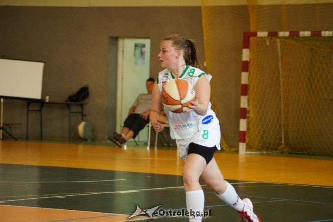 MP Kobiet U-16: PTK Pabianice - MUKS Unia Basket Ostrołęka [20.05.2012] - zdjęcie #1 - eOstroleka.pl