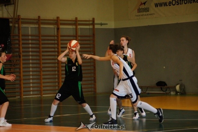MP Kobiet U-16: MUKS Unia Basket Ostrołęka - ZKS Stal Stalowa Wola [21.05.2012] - zdjęcie #2 - eOstroleka.pl