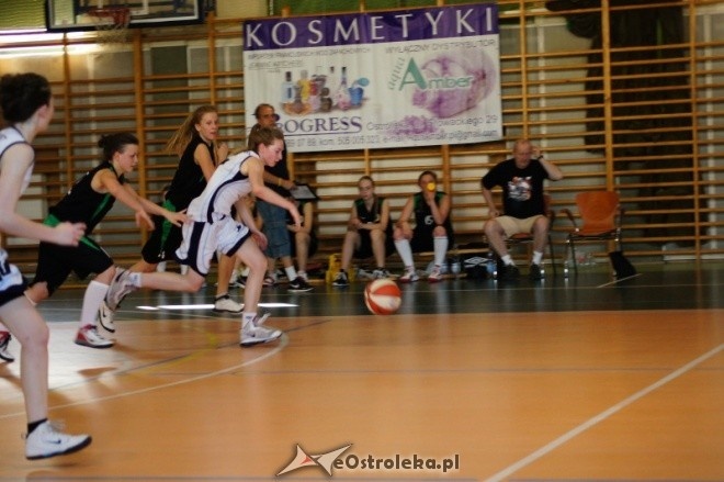 MP Kobiet U-16: MUKS Unia Basket Ostrołęka - ZKS Stal Stalowa Wola [21.05.2012] - zdjęcie #4 - eOstroleka.pl