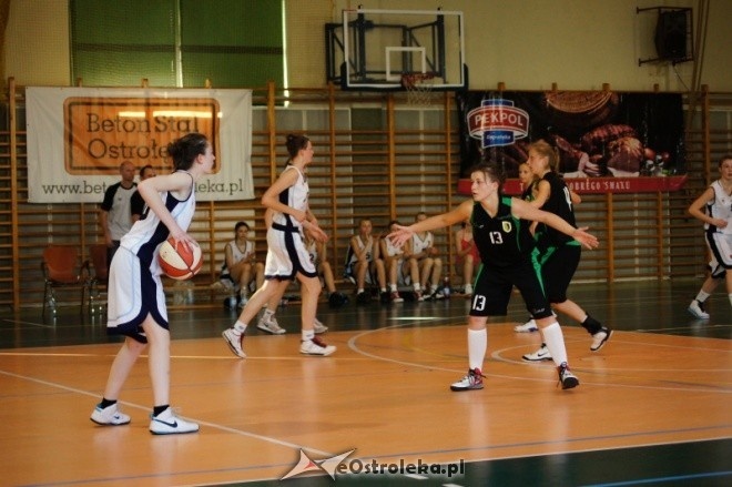 MP Kobiet U-16: MUKS Unia Basket Ostrołęka - ZKS Stal Stalowa Wola [21.05.2012] - zdjęcie #26 - eOstroleka.pl