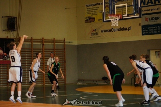 MP Kobiet U-16: MUKS Unia Basket Ostrołęka - ZKS Stal Stalowa Wola [21.05.2012] - zdjęcie #10 - eOstroleka.pl
