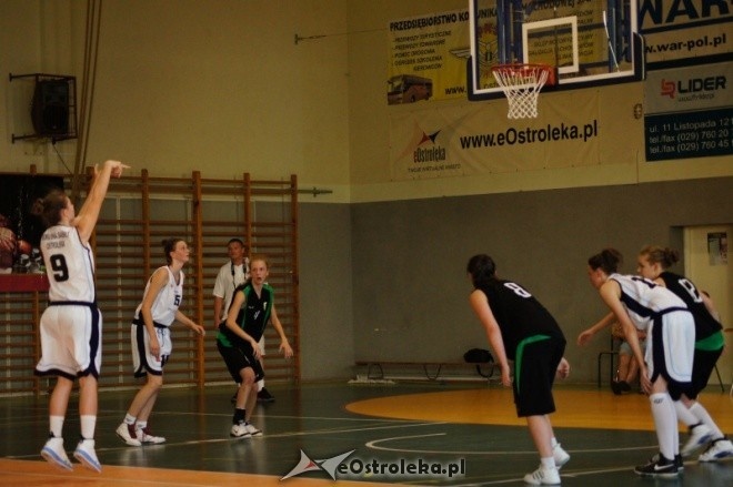 MP Kobiet U-16: MUKS Unia Basket Ostrołęka - ZKS Stal Stalowa Wola [21.05.2012] - zdjęcie #25 - eOstroleka.pl