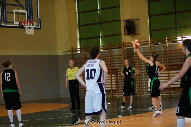 MP Kobiet U-16: MUKS Unia Basket Ostrołęka - ZKS Stal Stalowa Wola [21.05.2012] - zdjęcie #21 - eOstroleka.pl