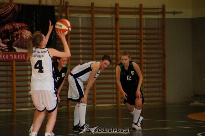 MP Kobiet U-16: MUKS Unia Basket Ostrołęka - ZKS Stal Stalowa Wola [21.05.2012] - zdjęcie #15 - eOstroleka.pl