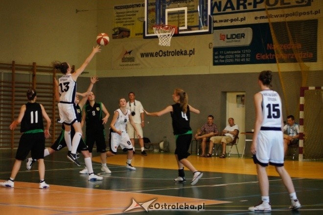 MP Kobiet U-16: MUKS Unia Basket Ostrołęka - ZKS Stal Stalowa Wola [21.05.2012] - zdjęcie #17 - eOstroleka.pl