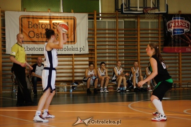 MP Kobiet U-16: MUKS Unia Basket Ostrołęka - ZKS Stal Stalowa Wola [21.05.2012] - zdjęcie #21 - eOstroleka.pl