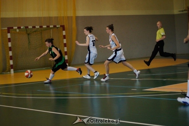 MP Kobiet U-16: MUKS Unia Basket Ostrołęka - ZKS Stal Stalowa Wola [21.05.2012] - zdjęcie #9 - eOstroleka.pl