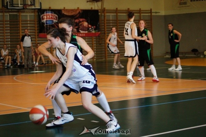 MP Kobiet U-16: MUKS Unia Basket Ostrołęka - ZKS Stal Stalowa Wola [21.05.2012] - zdjęcie #29 - eOstroleka.pl