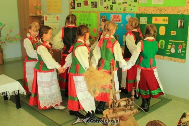 Dni Kultury Kurpiowskiej w SP 10 [22.05.2012] - zdjęcie #24 - eOstroleka.pl
