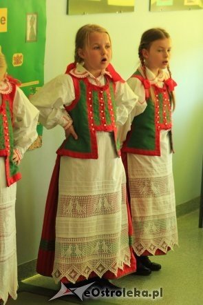Dni Kultury Kurpiowskiej w SP 10 [22.05.2012] - zdjęcie #40 - eOstroleka.pl