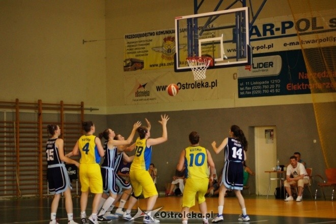 MP Kobiet U-16: MKS Sirmax Kutno - MUKS Unia Basket Ostrołęka [23.05.2012] - zdjęcie #5 - eOstroleka.pl