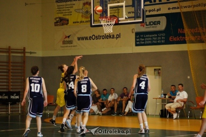 MP Kobiet U-16: MKS Sirmax Kutno - MUKS Unia Basket Ostrołęka [23.05.2012] - zdjęcie #5 - eOstroleka.pl