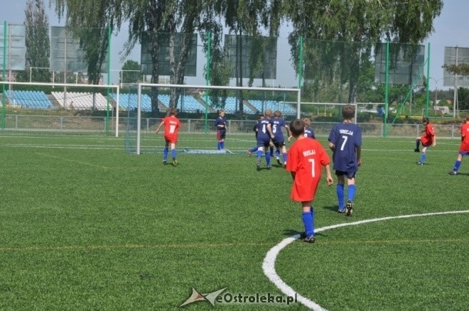 Mini Euro Ostrołęka 2012: Grecja (SP Łęg Starościński) – Rosja (SP Ołdaki) 1:8 [23.05.2012p - zdjęcie #10 - eOstroleka.pl