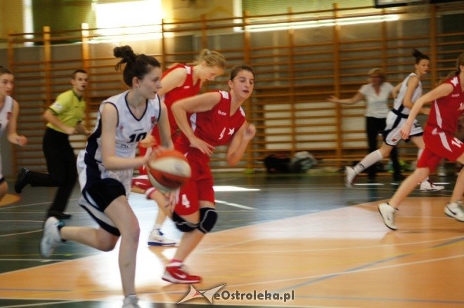 MP Kobiet U-16: MUKS Unia Basket Ostrołęka - TS Wisła Kraków [24.05.2012] - zdjęcie #21 - eOstroleka.pl