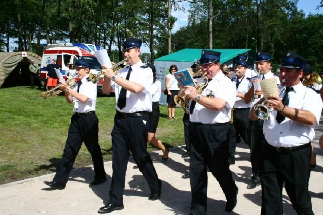 181 rocznica Bitwy pod Ostrołęką: Mauzoleum poległych w bitwie oficjalnie otwarte [26.V.2012] - zdjęcie #75 - eOstroleka.pl