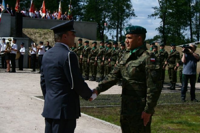 181 rocznica Bitwy pod Ostrołęką: Mauzoleum poległych w bitwie oficjalnie otwarte [26.V.2012] - zdjęcie #66 - eOstroleka.pl