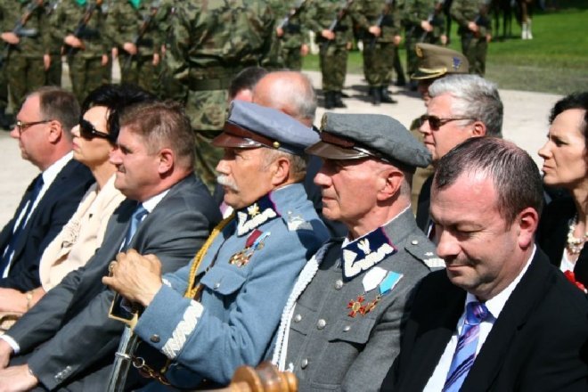 181 rocznica Bitwy pod Ostrołęką: Mauzoleum poległych w bitwie oficjalnie otwarte [26.V.2012] - zdjęcie #60 - eOstroleka.pl
