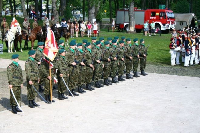181 rocznica Bitwy pod Ostrołęką: Mauzoleum poległych w bitwie oficjalnie otwarte [26.V.2012] - zdjęcie #43 - eOstroleka.pl