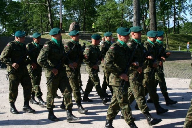 181 rocznica Bitwy pod Ostrołęką: Mauzoleum poległych w bitwie oficjalnie otwarte [26.V.2012] - zdjęcie #6 - eOstroleka.pl