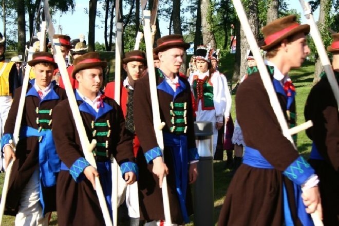 181 rocznica Bitwy pod Ostrołęką: Mauzoleum poległych w bitwie oficjalnie otwarte [26.V.2012] - zdjęcie #1 - eOstroleka.pl