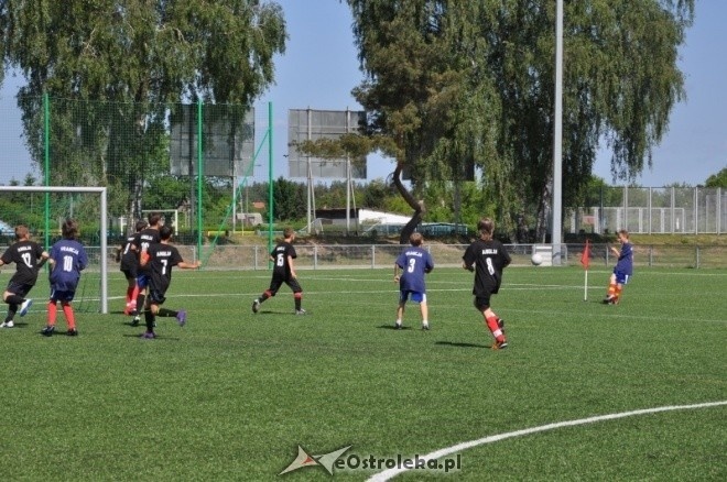 Mini Euro Ostrołęka 2012: Francja (SP 3 O-ka II) - Anglia (SP 5 O-ka) 3:6 [28.05.2012] - zdjęcie #23 - eOstroleka.pl