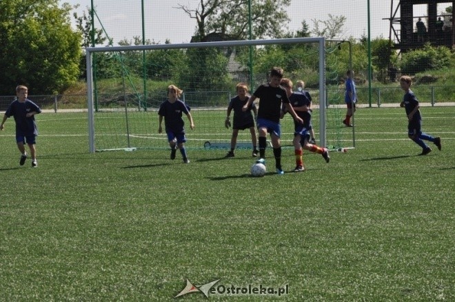 Mini Euro Ostrołęka 2012: Francja (SP 3 O-ka II) - Anglia (SP 5 O-ka) 3:6 [28.05.2012] - zdjęcie #13 - eOstroleka.pl