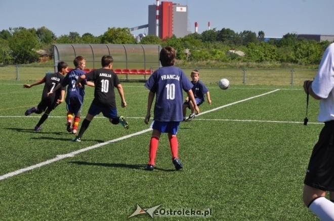 Mini Euro Ostrołęka 2012: Francja (SP 3 O-ka II) - Anglia (SP 5 O-ka) 3:6 [28.05.2012] - zdjęcie #9 - eOstroleka.pl