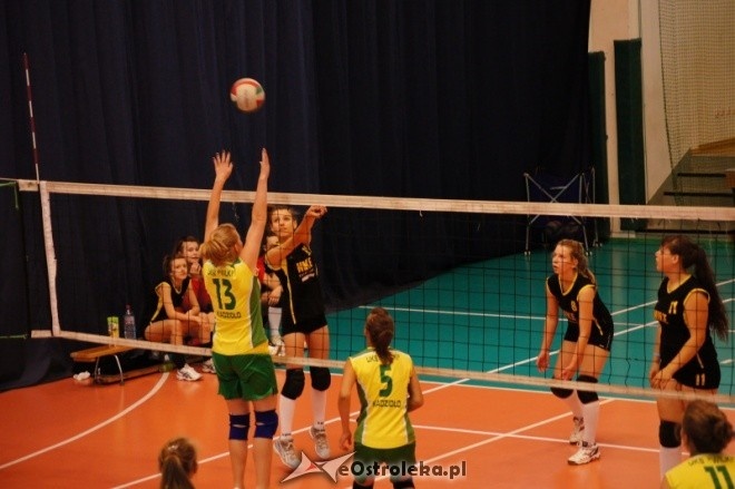 Powiatowy Turniej Siatkówki Młodziczek [03.06.2012] - zdjęcie #33 - eOstroleka.pl
