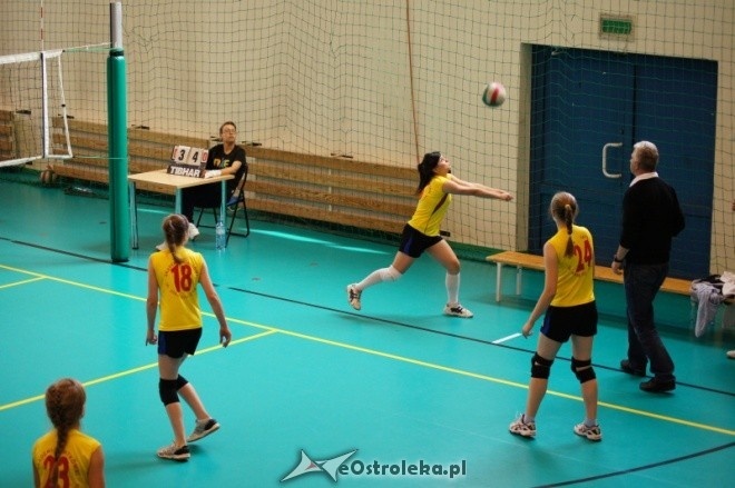 Powiatowy Turniej Siatkówki Młodziczek [03.06.2012] - zdjęcie #32 - eOstroleka.pl