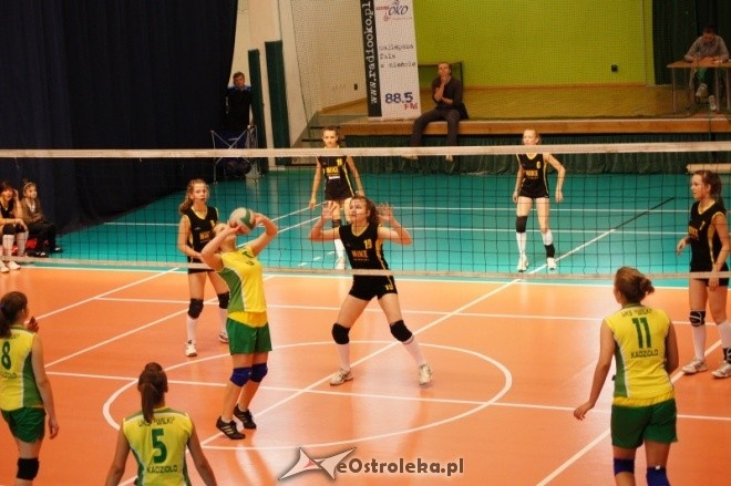 Powiatowy Turniej Siatkówki Młodziczek [03.06.2012] - zdjęcie #21 - eOstroleka.pl