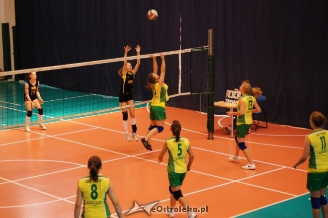 Powiatowy Turniej Siatkówki Młodziczek [03.06.2012] - zdjęcie #24 - eOstroleka.pl
