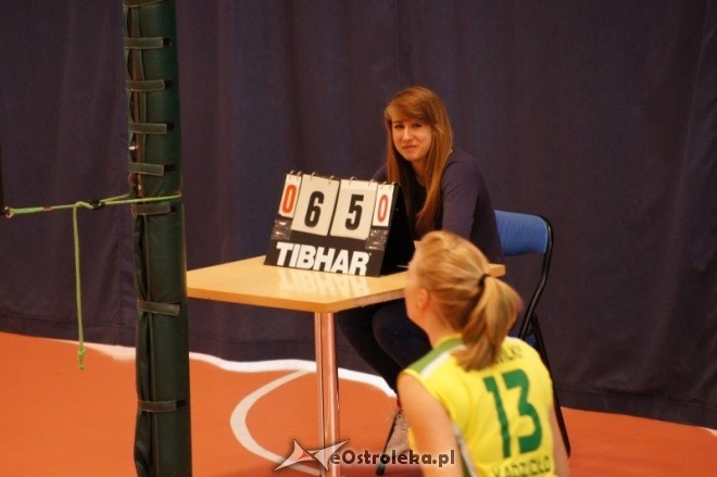 Powiatowy Turniej Siatkówki Młodziczek [03.06.2012] - zdjęcie #20 - eOstroleka.pl