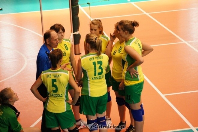 Powiatowy Turniej Siatkówki Młodziczek [03.06.2012] - zdjęcie #18 - eOstroleka.pl