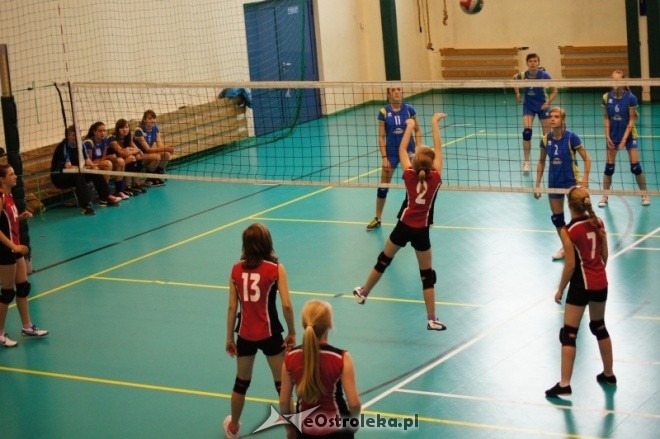 Powiatowy Turniej Siatkówki Młodziczek [03.06.2012] - zdjęcie #16 - eOstroleka.pl