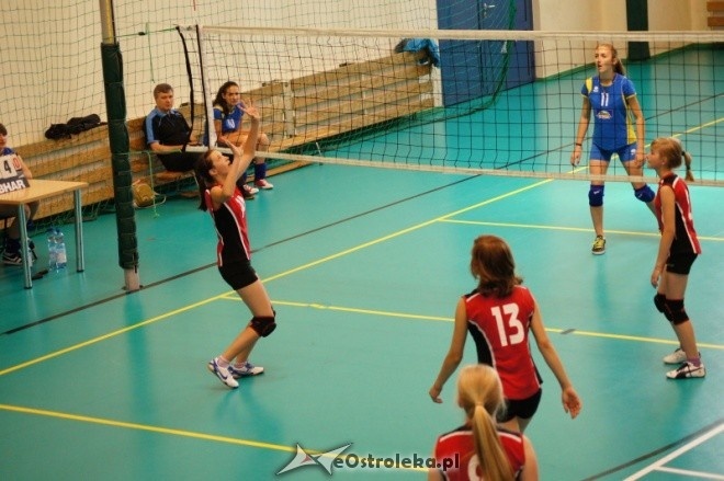 Powiatowy Turniej Siatkówki Młodziczek [03.06.2012] - zdjęcie #9 - eOstroleka.pl