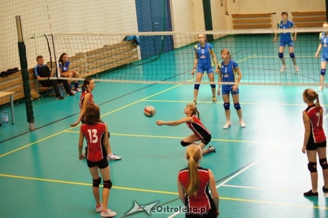 Powiatowy Turniej Siatkówki Młodziczek [03.06.2012] - zdjęcie #4 - eOstroleka.pl