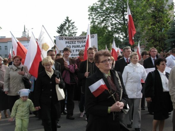 Marsz w obronie TV Trwam i wolnych mediów [3.VI.2012] - zdjęcie #37 - eOstroleka.pl