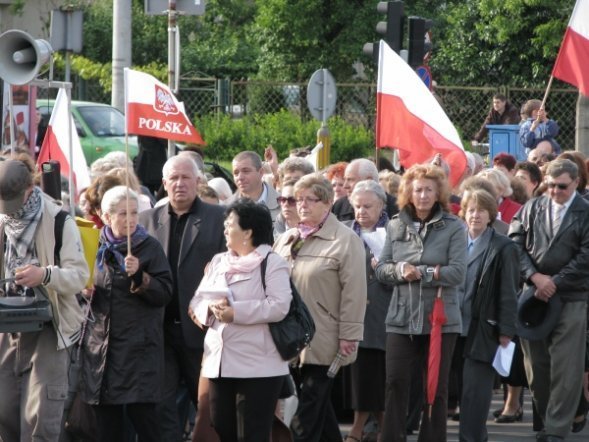 Marsz w obronie TV Trwam i wolnych mediów [3.VI.2012] - zdjęcie #41 - eOstroleka.pl
