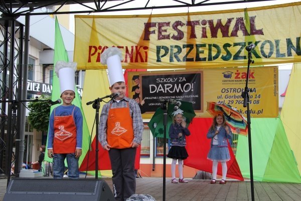 Festiwal Piosenki Przedszkolnej w Ostrołęce [6.VI.2012] - zdjęcie #11 - eOstroleka.pl