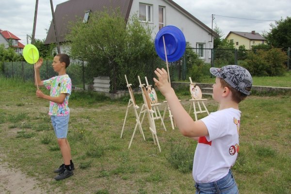 Ulica Padlewskiego: Dzieci będą bawić się w Świetlicobusie, dorośli odremontują klatki [6.VI.2012] - zdjęcie #18 - eOstroleka.pl