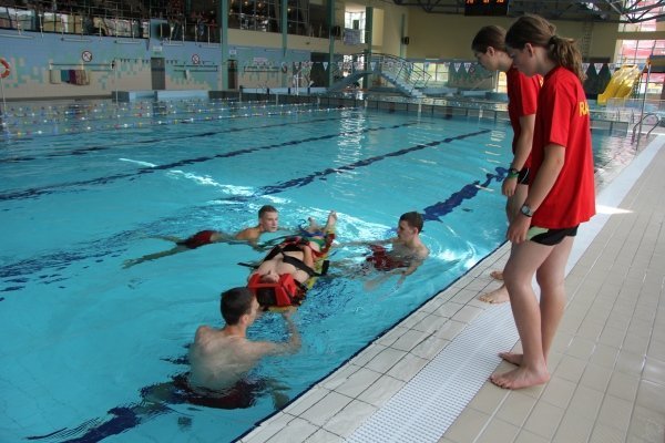Bezpieczne pływanie w ostrołęckim aquaparku [6.VI.2012] - zdjęcie #22 - eOstroleka.pl