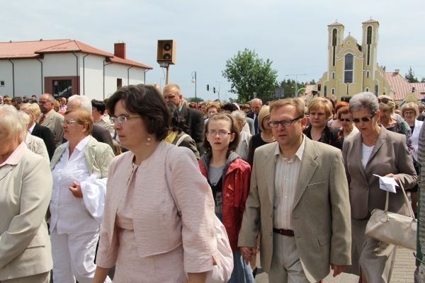 Procesja Bożego Ciała w Ostrołęce [7.VI.2012] - zdjęcie #23 - eOstroleka.pl
