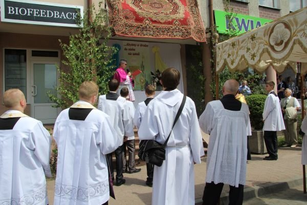Procesja Bożego Ciała w Ostrołęce [7.VI.2012] - zdjęcie #44 - eOstroleka.pl