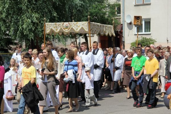 Procesja Bożego Ciała w Ostrołęce [7.VI.2012] - zdjęcie #30 - eOstroleka.pl