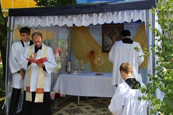 Procesja Bożego Ciała w Ostrołęce [7.VI.2012] - zdjęcie #25 - eOstroleka.pl
