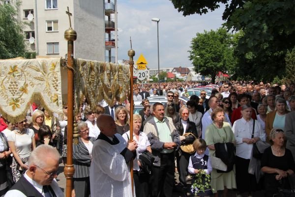 Procesja Bożego Ciała w Ostrołęce [7.VI.2012] - zdjęcie #24 - eOstroleka.pl