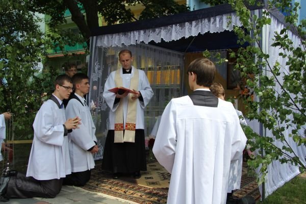 Procesja Bożego Ciała w Ostrołęce [7.VI.2012] - zdjęcie #20 - eOstroleka.pl