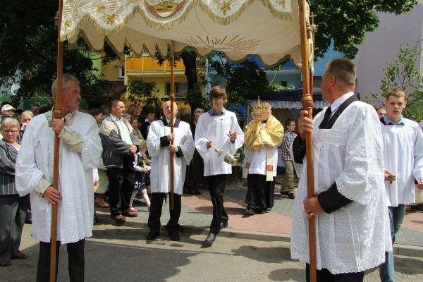 Procesja Bożego Ciała w Ostrołęce [7.VI.2012] - zdjęcie #19 - eOstroleka.pl