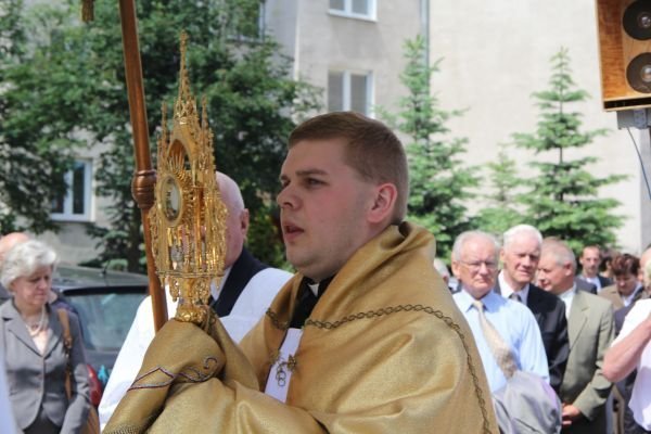 Procesja Bożego Ciała w Ostrołęce [7.VI.2012] - zdjęcie #17 - eOstroleka.pl