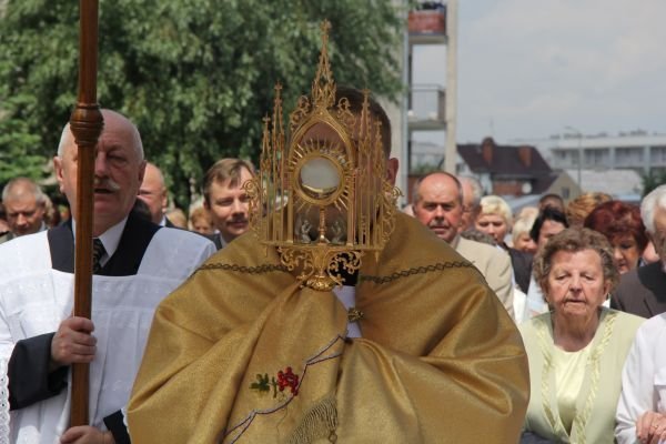 Procesja Bożego Ciała w Ostrołęce [7.VI.2012] - zdjęcie #15 - eOstroleka.pl
